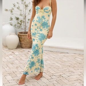 NWT SZ SMALL PROVENCE PETALS MESH MAXI DRESS YELLOW FORTUNATE ONE
